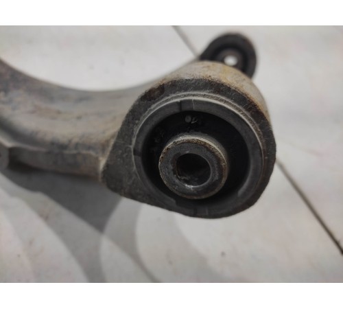 Рычаг подвески (задний, правый, верхний)