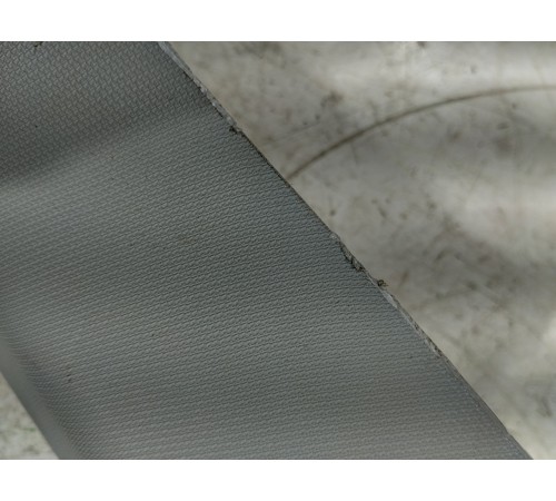 Обшивка крышки багажника правая