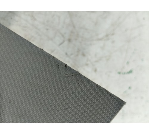 Обшивка крышки багажника правая