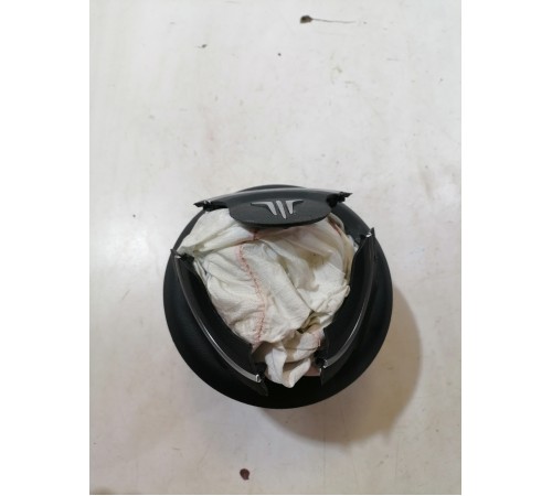 Подушка безопасности водителя