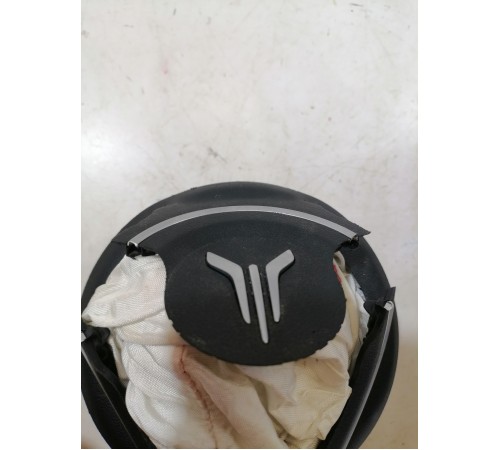 Подушка безопасности водителя