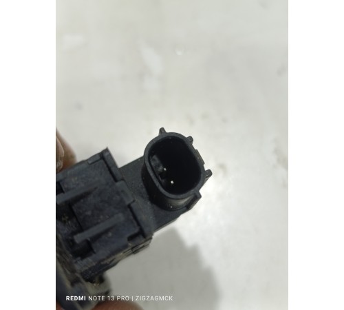 Кнопка открывания багажника