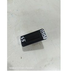 Кнопка открывания багажника