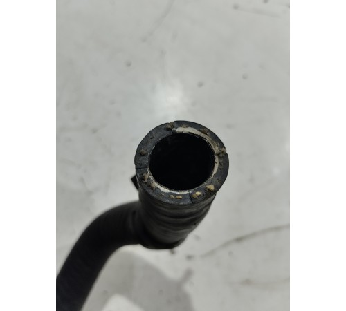 Патрубок системы охлаждения