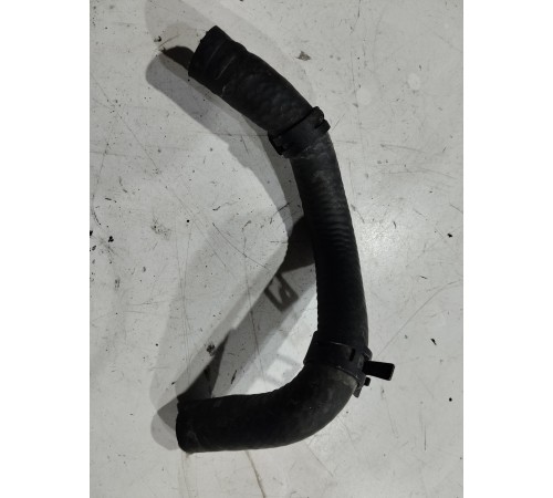 Патрубок системы охлаждения