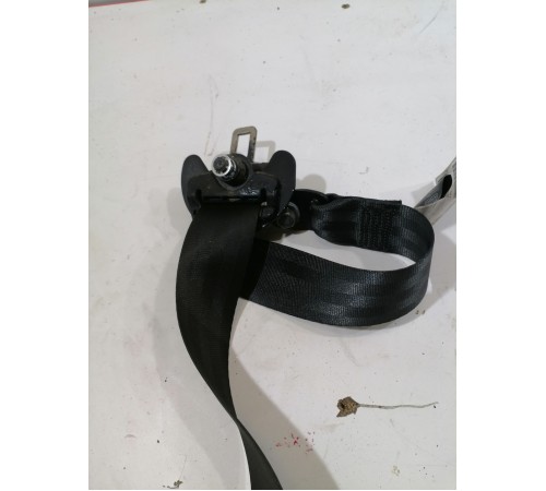 Ремень безопасности задний левый