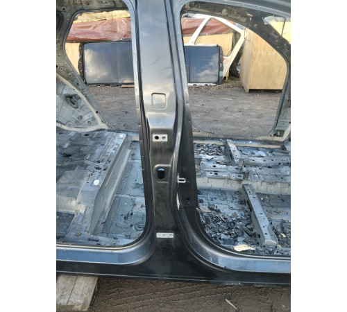 Порог со стойкой правый