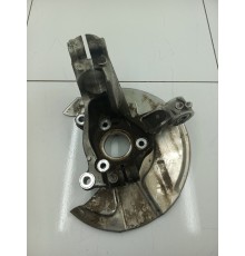 Кулак поворотный передний правый