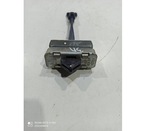 Ограничитель двери(задний левый)