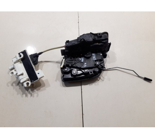 Замок двери (передний правый)