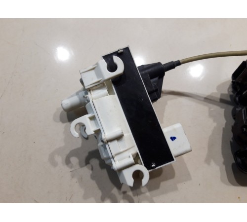 Замок двери (передний правый)