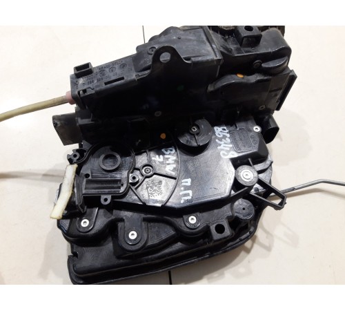 Замок двери (передний правый)