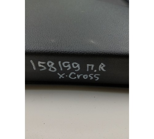 Обшивка двери передняя правая