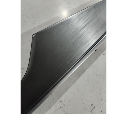 Накладка обшивки двери передняя правая декоративная