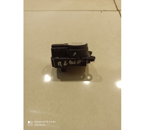 Моторчик заслонки отопителя