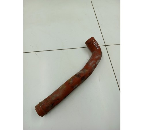 Патрубок системы охлаждения