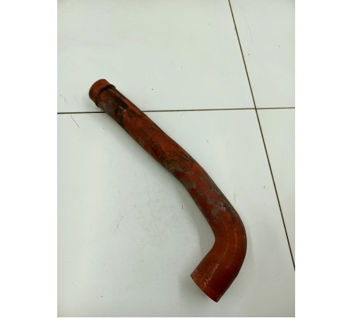 Патрубок системы охлаждения