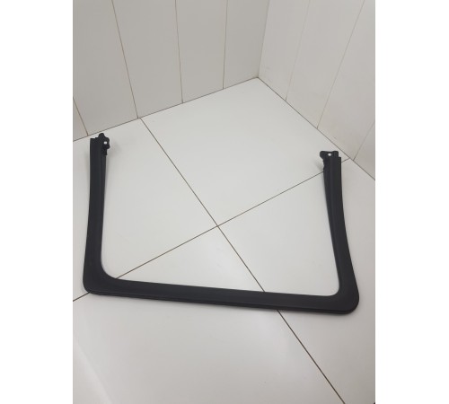 Накладка стекла рамки двери задняя правая