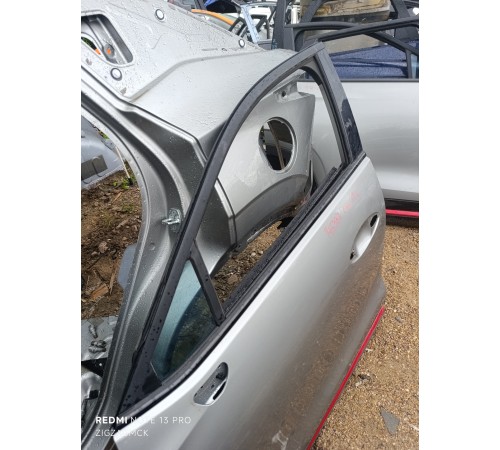 Дверь передняя левая