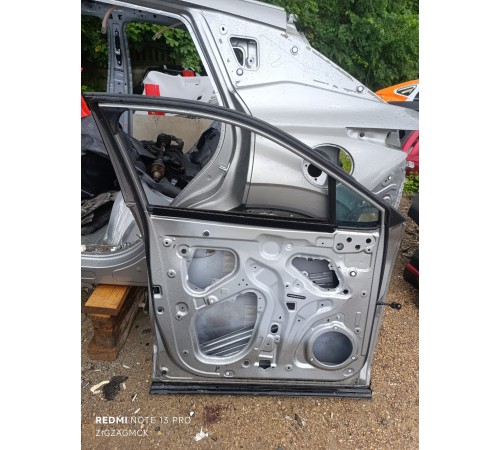 Дверь передняя левая