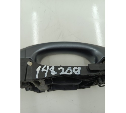 Ручка двери передняя правая внешняя