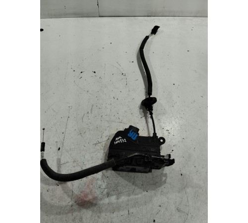 Замок двери (передний правый)