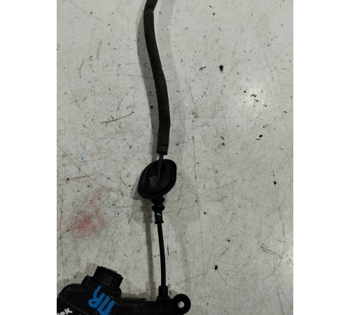 Замок двери (передний правый)