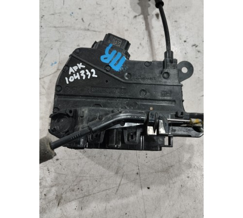 Замок двери (передний правый)