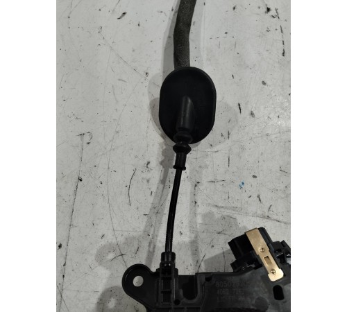 Замок двери (передний правый)