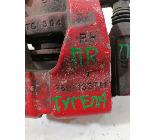 Суппорт передний правый