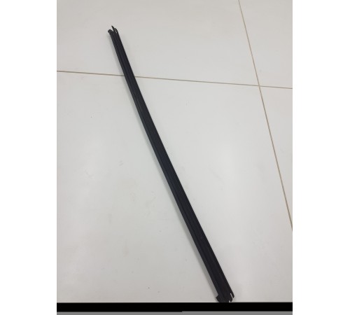 Уплотнитель стекла задний правый внутренний