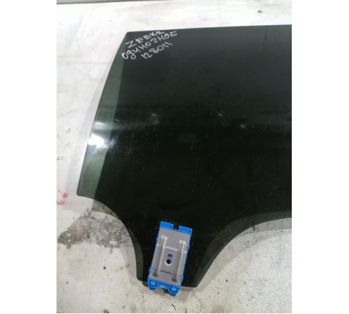 Стекло двери заднее левое