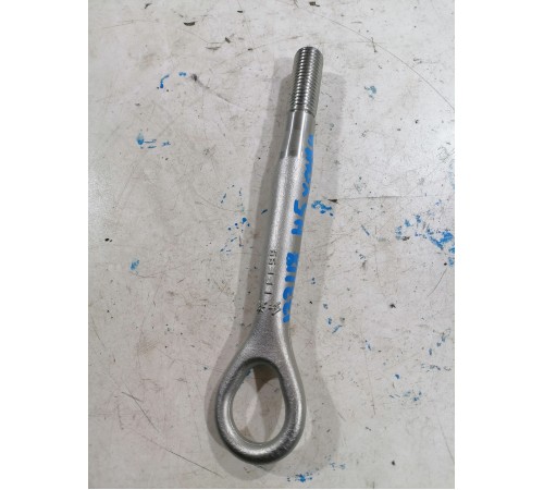 Буксировочный крюк