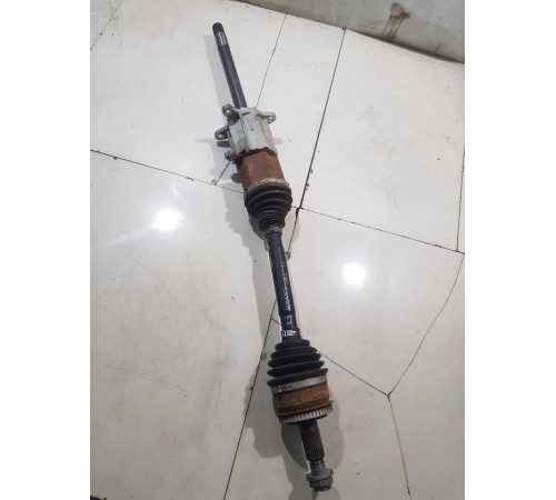 Привод (полуось) передний правый