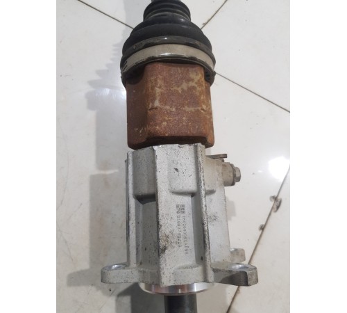 Привод (полуось) передний правый