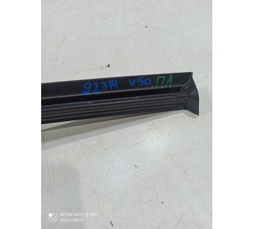 Уплотнитель стекла (передний левый внутренний)