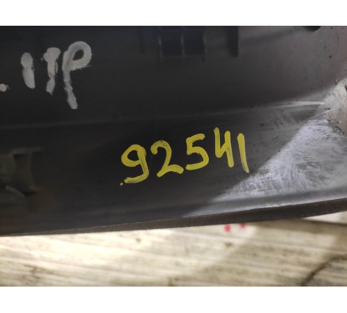 Обшивка двери багажника (правая)