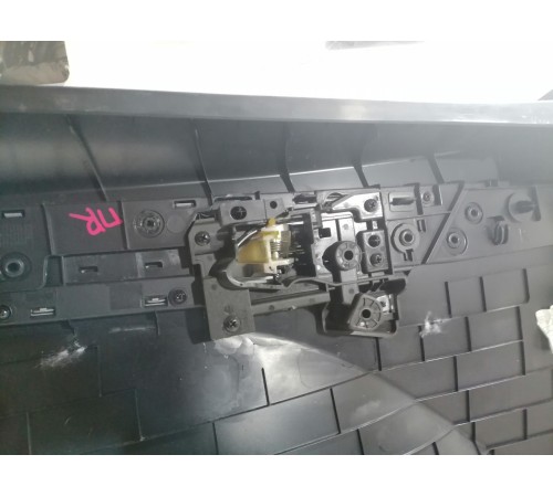 Обшивка двери передняя правая 