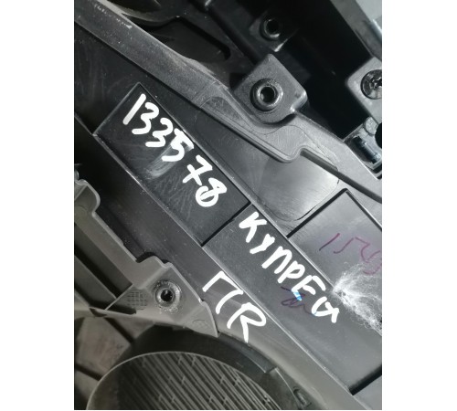 Обшивка двери передняя правая 