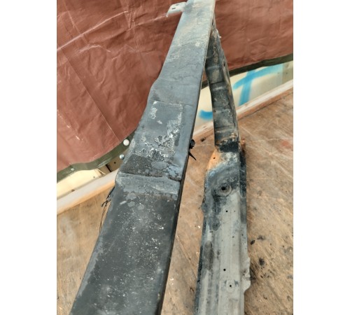 Панель радиатора передняя