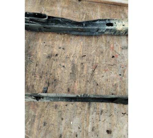 Панель радиатора передняя