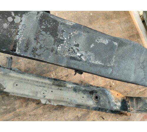 Панель радиатора передняя