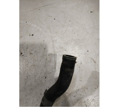 Патрубок системы охлаждения