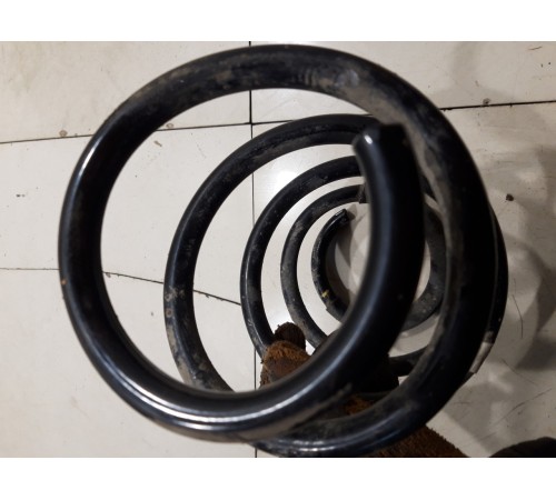 Пружина подвески передняя левая