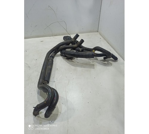 Патрубок системы охлаждения