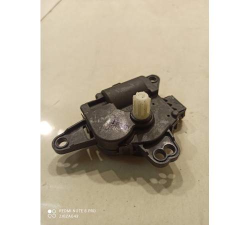 Моторчик привода заслонок отопителя