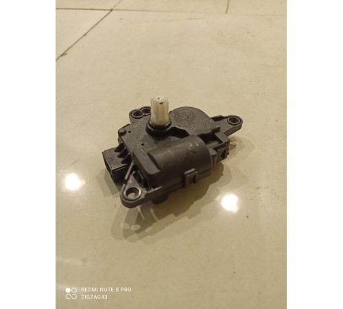 Моторчик привода заслонок отопителя