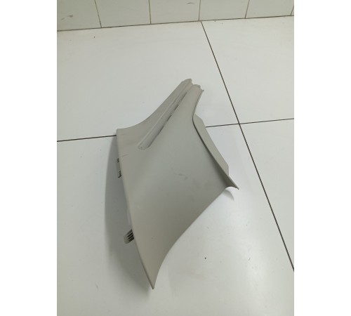 Обшивка задней стойки правая