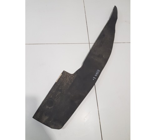 Уплотнитель крыла левый