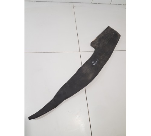 Уплотнитель крыла левый